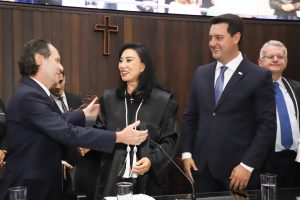 governador-_posse_novo_presidente_do_t_j__pr_-_03-02-25_189