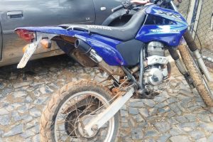 PM recupera motocicleta furtada e prende foragido por homicídio em Ponta Grossa Boca no Trombone PM recupera motocicleta furtada e prende foragido por homicídio em Ponta Grossa