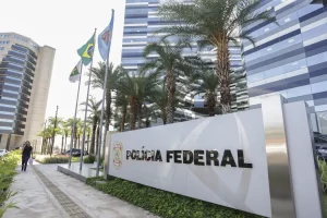 Polícia Federal deflagra operação contra suspeito de ameaçar Lula Boca no Trombone Polícia Federal deflagra operação contra suspeito de ameaçar Lula