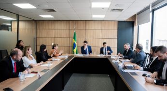 Elizabeth busca apoio do Governo Federal para retomada de voos comerciais em PG
