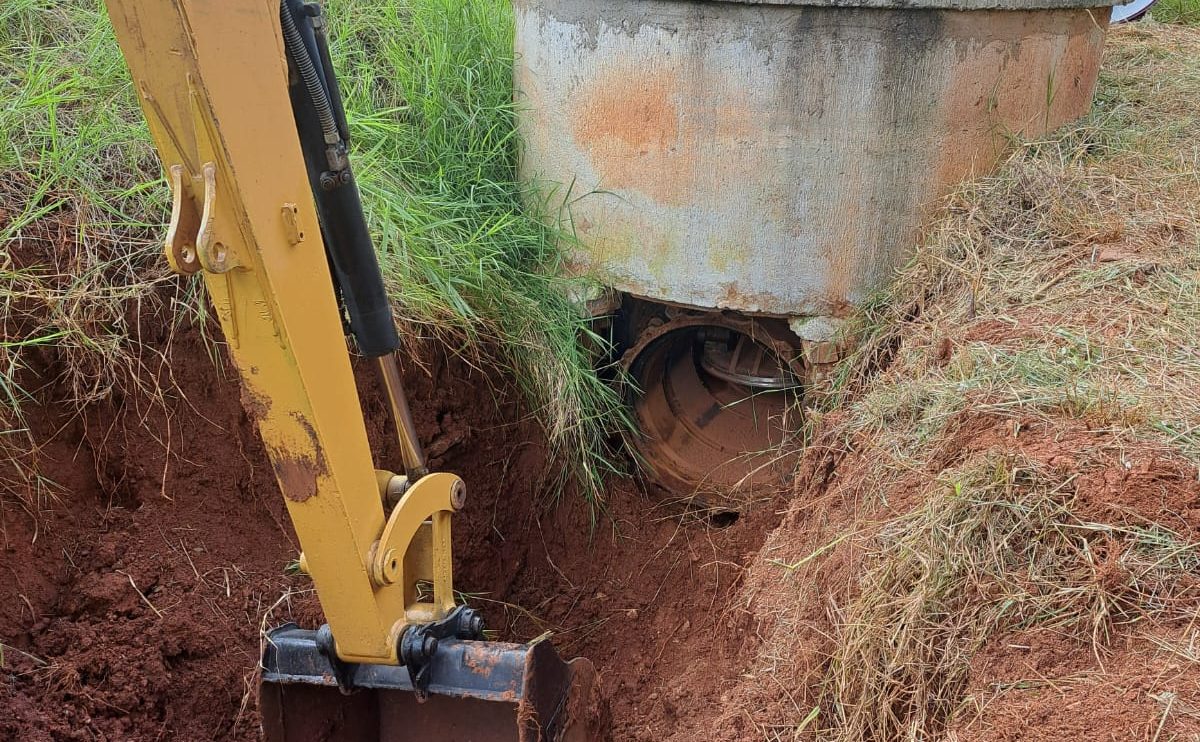 250313 ponta grossa - obras sistema abastecimento sanepar 4 Boca no Trombone 250313 ponta grossa – obras sistema abastecimento sanepar 4