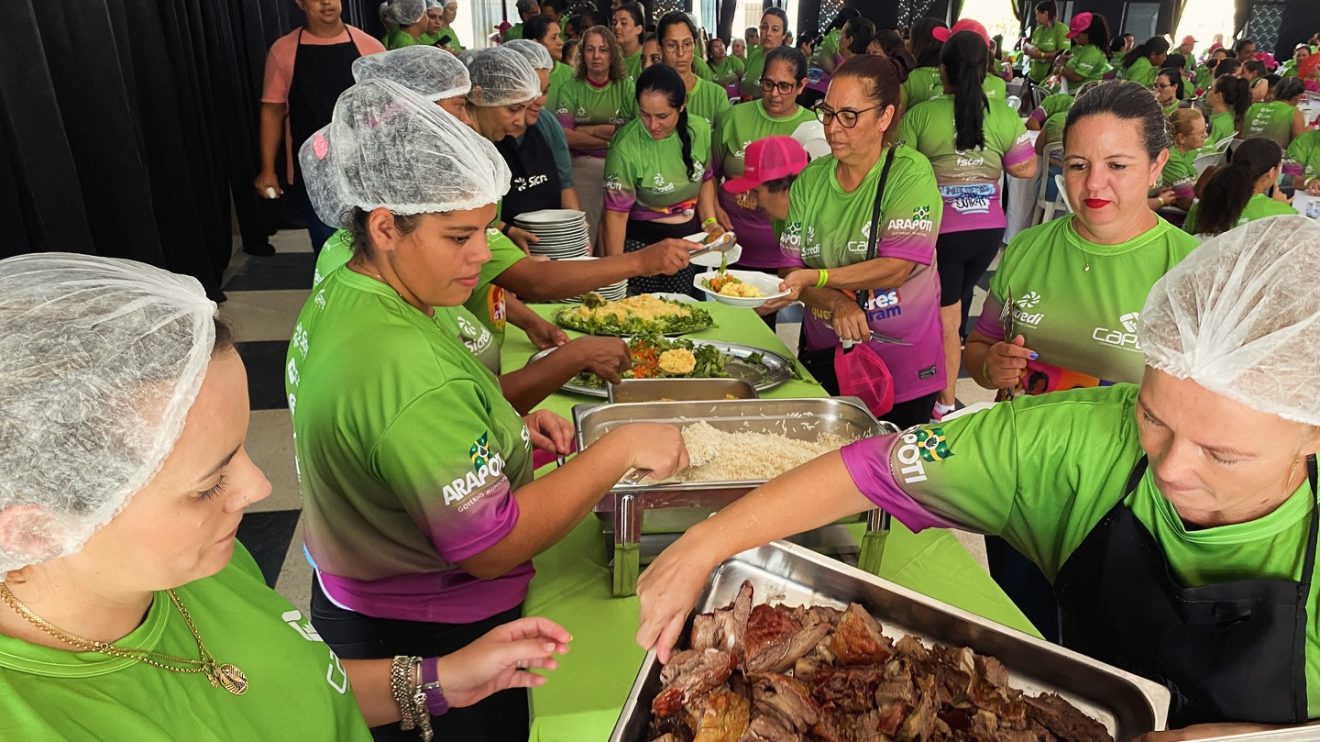 Caminhada do Dia da Mulher reúne centenas de participantes em Arapoti Boca no Trombone Caminhada do Dia da Mulher reúne centenas de participantes em Arapoti