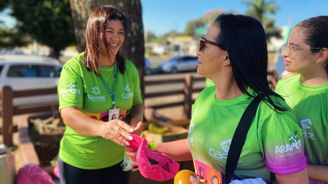 Caminhada do Dia da Mulher reúne centenas de participantes em Arapoti Boca no Trombone Caminhada do Dia da Mulher reúne centenas de participantes em Arapoti