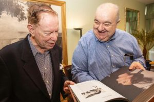 Evento em Ponta Grossa destaca o Paranismo com palestra de Rafael Greca e lançamento de livro.