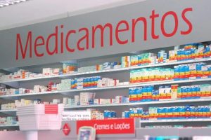 Entidades criticam permissão para farmacêutico prescrever medicamento Boca no Trombone Entidades criticam permissão para farmacêutico prescrever medicamento