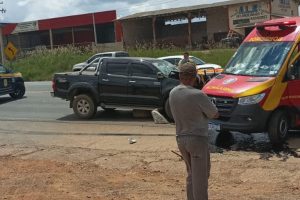 Colisão frontal na BR-373 deixa homem ferido em Ponta Grossa Boca no Trombone Colisão frontal na BR-373 deixa homem ferido em Ponta Grossa