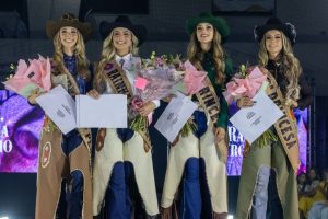 Letícia da Luz é coroada Rainha do Rodeio 2025 em Castro Boca no Trombone Letícia da Luz é coroada Rainha do Rodeio 2025 em Castro