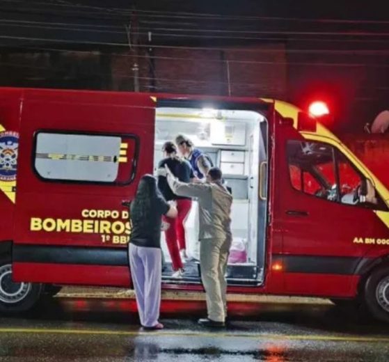 Idosa é baleada por suposta dívida do neto com traficantes no Paraná Boca no Trombone Idosa é baleada por suposta dívida do neto com traficantes no Paraná