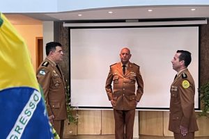 Entrega de comando do 4º Comando Regional da Polícia Militar do Paraná marca transição de liderança Boca no Trombone Entrega de comando do 4º Comando Regional da Polícia Militar do Paraná marca transição de liderança