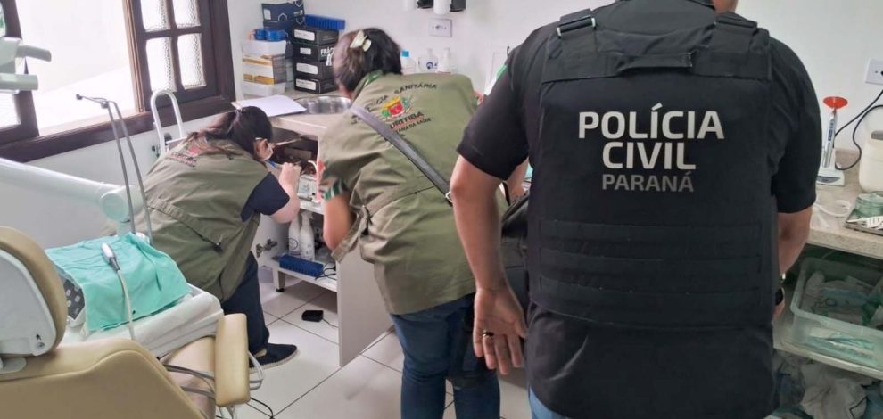 Polícia prende dentista por tráfico e compras ilegais de morfina e outras medicações no Paraná Boca no Trombone Polícia prende dentista por tráfico e compras ilegais de morfina e outras medicações no Paraná