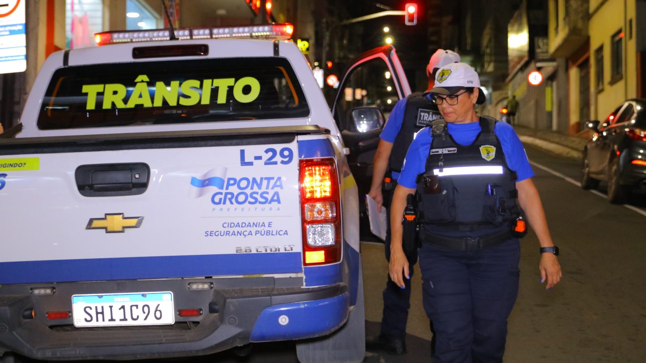 Colisão entre carro e moto na Av. Vicente Machado deixa motociclista ferido em Ponta Grossa Boca no Trombone Colisão entre carro e moto na Av. Vicente Machado deixa motociclista ferido em Ponta Grossa