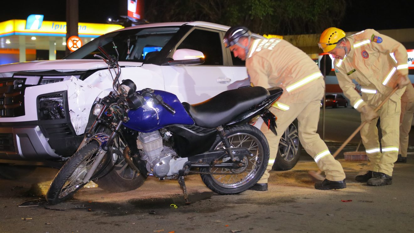 Motociclista é socorrido após acidente na Av. Carlos Cavalcanti em Ponta Grossa Boca no Trombone Motociclista é socorrido após acidente na Av. Carlos Cavalcanti em Ponta Grossa