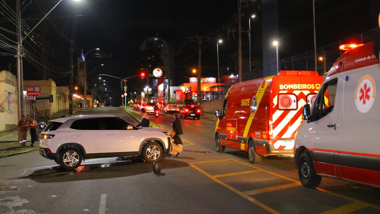 Motociclista é socorrido após acidente na Av. Carlos Cavalcanti em Ponta Grossa Boca no Trombone Motociclista é socorrido após acidente na Av. Carlos Cavalcanti em Ponta Grossa