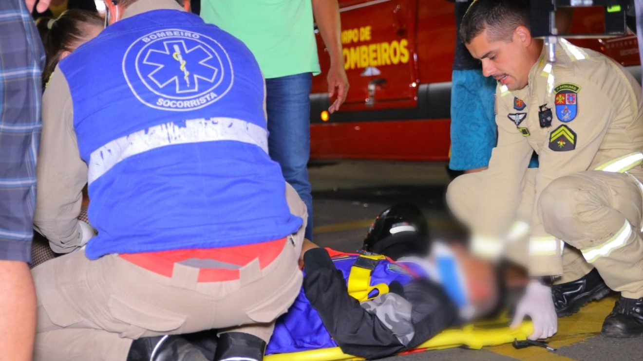 Motociclista é socorrido após acidente na Av. Carlos Cavalcanti em Ponta Grossa Boca no Trombone Motociclista é socorrido após acidente na Av. Carlos Cavalcanti em Ponta Grossa