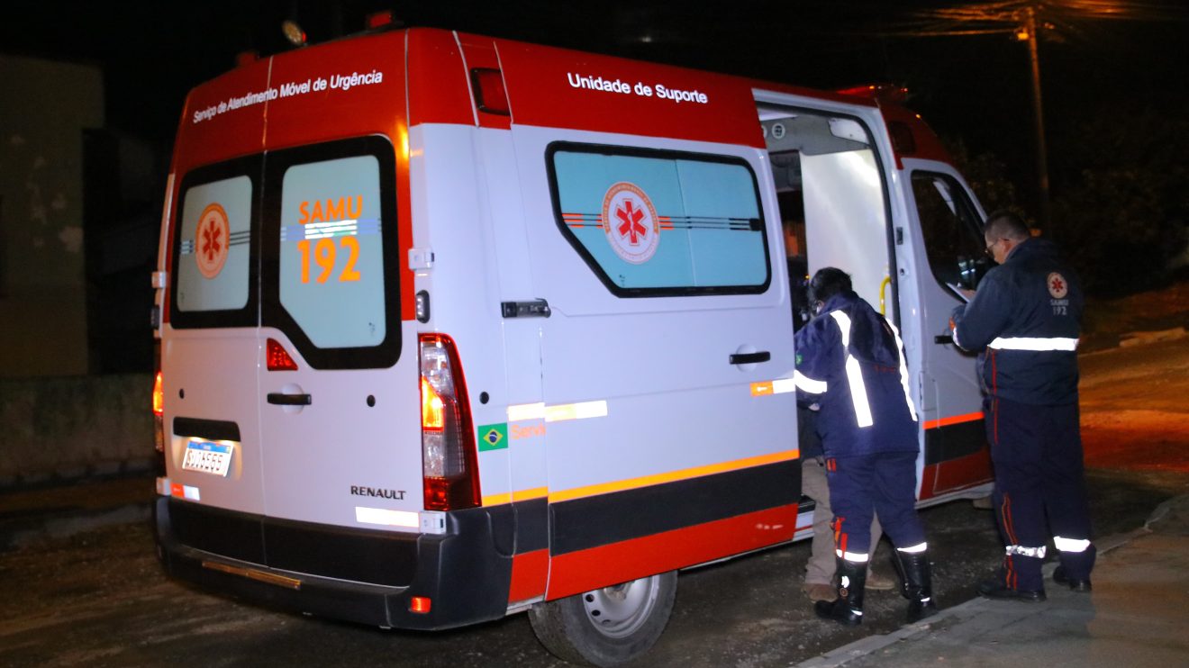 Homem embriagado causa incêndio na residência em bairro de Ponta Grossa Boca no Trombone Homem embriagado causa incêndio na residência em bairro de Ponta Grossa