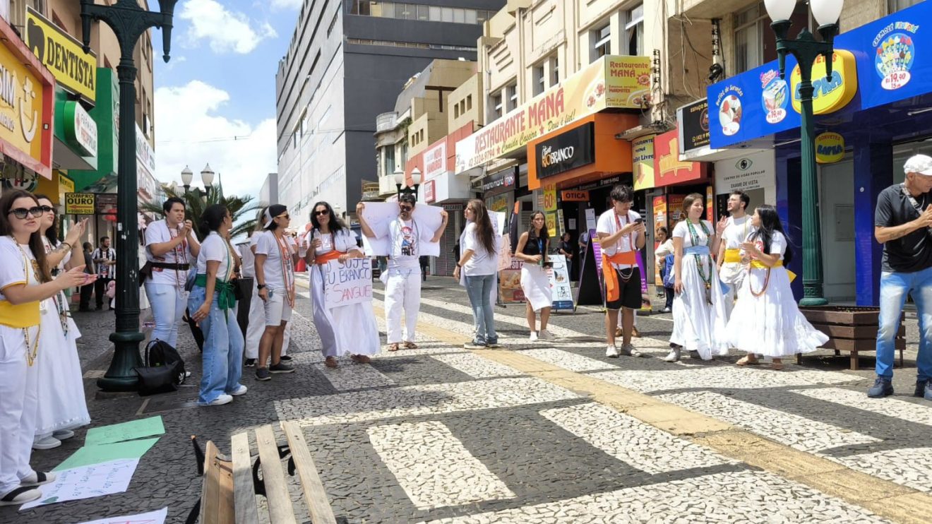 Ato 'Crença Sem Medo' mobiliza Ponta Grossa contra a intolerância religiosa Boca no Trombone Ato 'Crença Sem Medo' mobiliza Ponta Grossa contra a intolerância religiosa