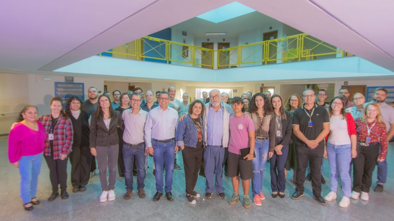 UEPG homenageia Gary Chagas, que se aposenta após meio século de dedicação Boca no Trombone UEPG homenageia Gary Chagas, que se aposenta após meio século de dedicação