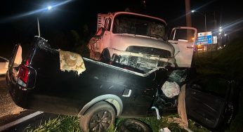 Colisão frontal mata motorista de funerária que transportava corpo na BR-277