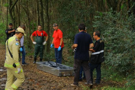 Moradores encontram cadáver no Balneário Rio Verde 9 Boca no Trombone Moradores encontram cadáver no Balneário Rio Verde 9