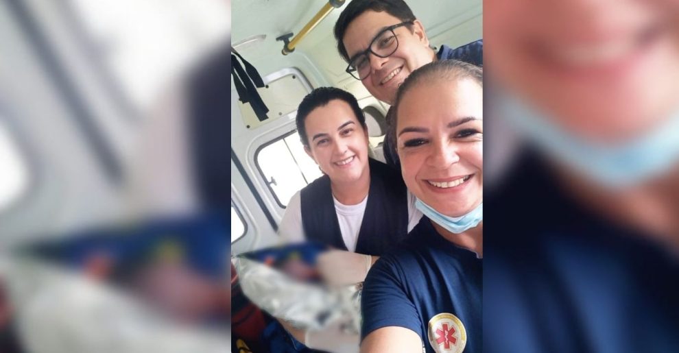 SAMU realiza parto e salva mãe e bebê em Ponta Grossa Boca no Trombone SAMU realiza parto e salva mãe e bebê em Ponta Grossa