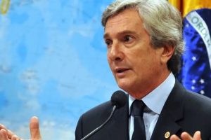 STF determina prisão imediata de Fernando Collor por corrupção na Lava Jato Boca no Trombone STF determina prisão imediata de Fernando Collor por corrupção na Lava Jato