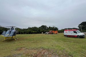 PRF e SAMU salvam homem após queda de 4 metros no Paraná Boca no Trombone PRF e SAMU salvam homem após queda de 4 metros no Paraná