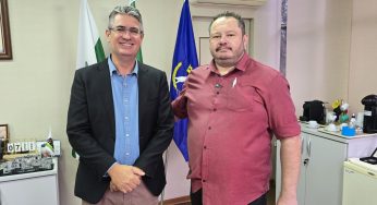 Julio Kuller recebe presidente do COMDEMA em visita institucional na Câmara