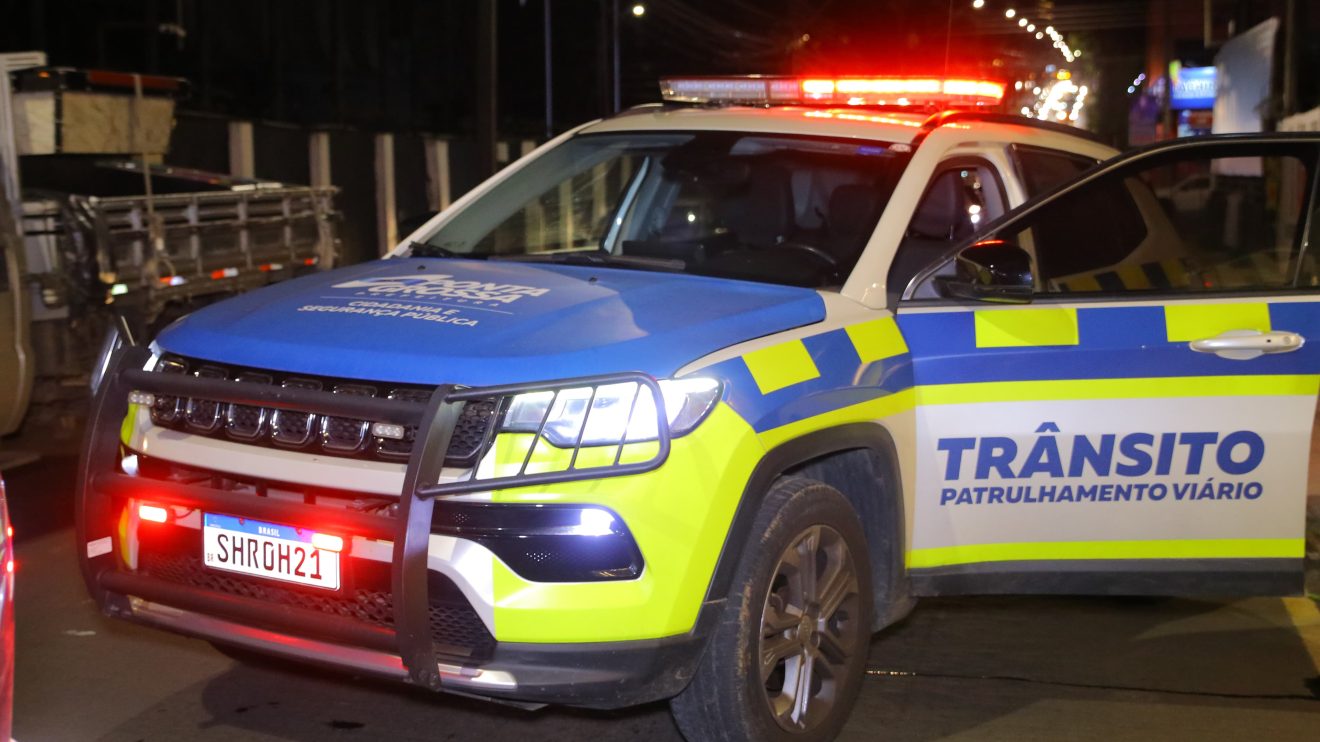 Engavetamento com três veículos mobiliza socorristas em Ponta Grossa Boca no Trombone Engavetamento com três veículos mobiliza socorristas em Ponta Grossa