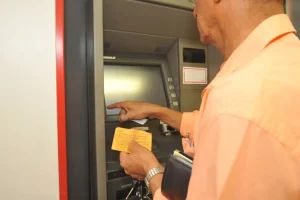 Boletos com vencimento nos dias sem expediente poderão ser pagos sem multa no próximo dia útil, segundo a Febraban Boca no Trombone Boletos com vencimento nos dias sem expediente poderão ser pagos sem multa no próximo dia útil, segundo a Febraban