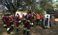 Equipes de atendimento pré-hospitalar fazem treinamento prático de resgate