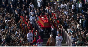 Roma se prepara para o funeral do Papa Francisco com extensas medidas de segurança