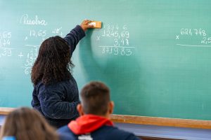 os candidatos poderão se inscrever em mais de uma função, desde que atendam aos requisitos de escolaridade exigidos para cada uma delas. Boca no Trombone os candidatos poderão se inscrever em mais de uma função, desde que atendam aos requisitos de escolaridade exigidos para cada uma delas.