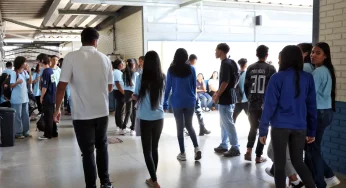 Pé-de-Meia: alunos nascidos em novembro e dezembro recebem hoje 1ª parcela