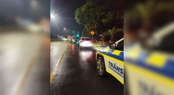 Motorista embriagado causa engavetamento com três veículos na avenida Monteiro Lobato