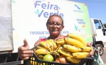 Cada 4 kg de recicláveis dão direito a 1 kg de alimentos, com limite de até 15 kg por família