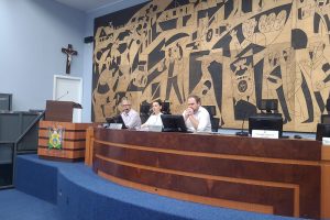 Relatório apresenta informações de quase dois meses de investigações. Acompanhe ao vivo a coletiva de imprensa. Boca no Trombone Relatório apresenta informações de quase dois meses de investigações. Acompanhe ao vivo a coletiva de imprensa.