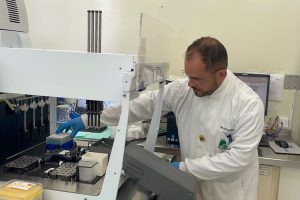 A doença viral é transmitida por mosquito conhecido como maruim e apresenta sintomas semelhantes aos da dengue e chikungunya