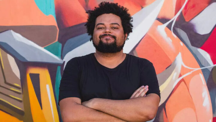 Cineasta André Novais ministra masterclass gratuita neste sábado (30), às 14h, no Sesc Estação Saudade, em Ponta Grossa.