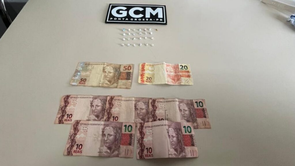 Suspeito tenta fugir, mas é preso pela GCM por tráfico de drogas no centro de PG