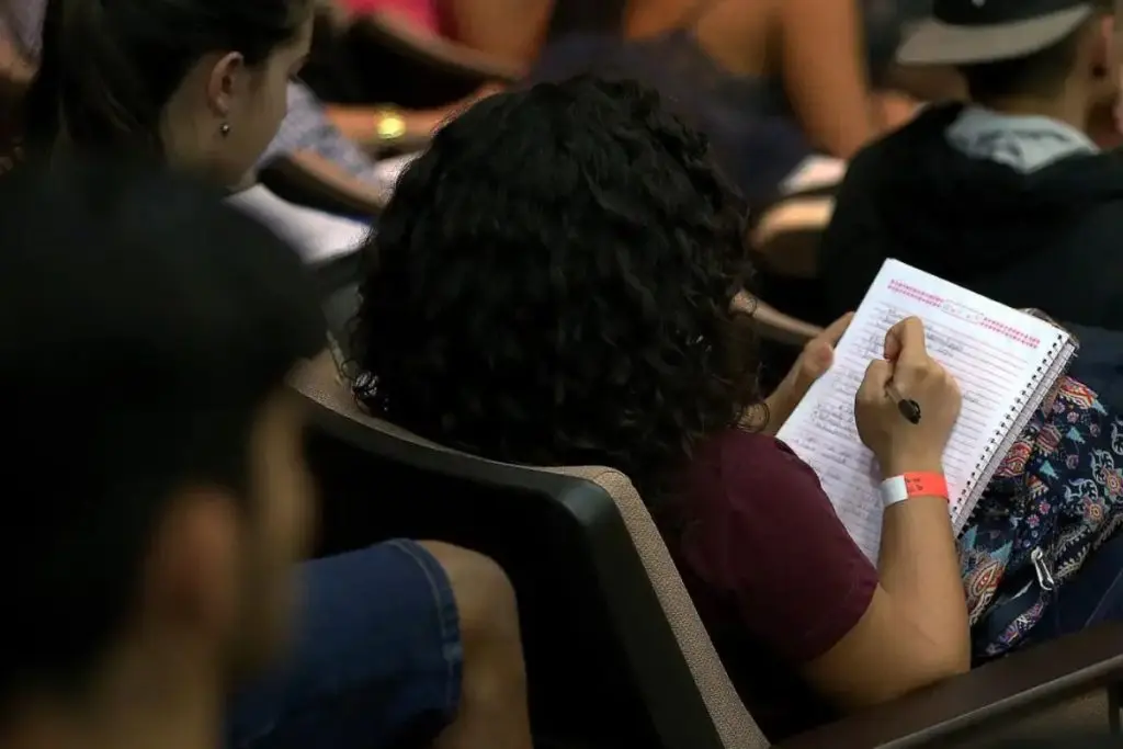 Inadimplentes do Fies podem entrar em medidas contra o endividamento