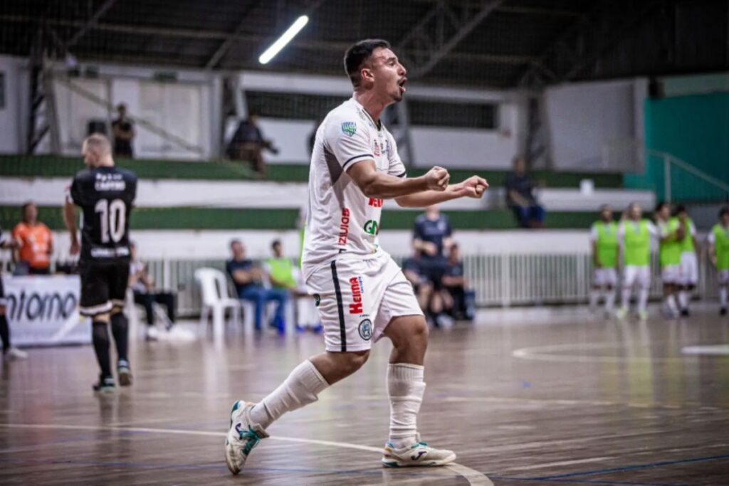 contorno futsal ponta grossa