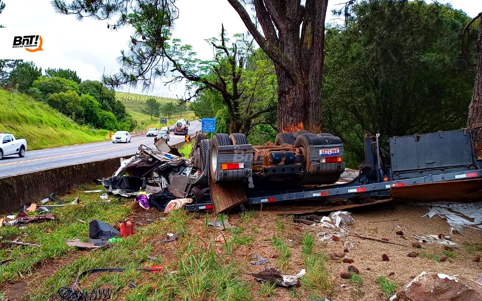 Caminhão sai da pista na BR-277, tomba e motorista morre em acidente, no PR  